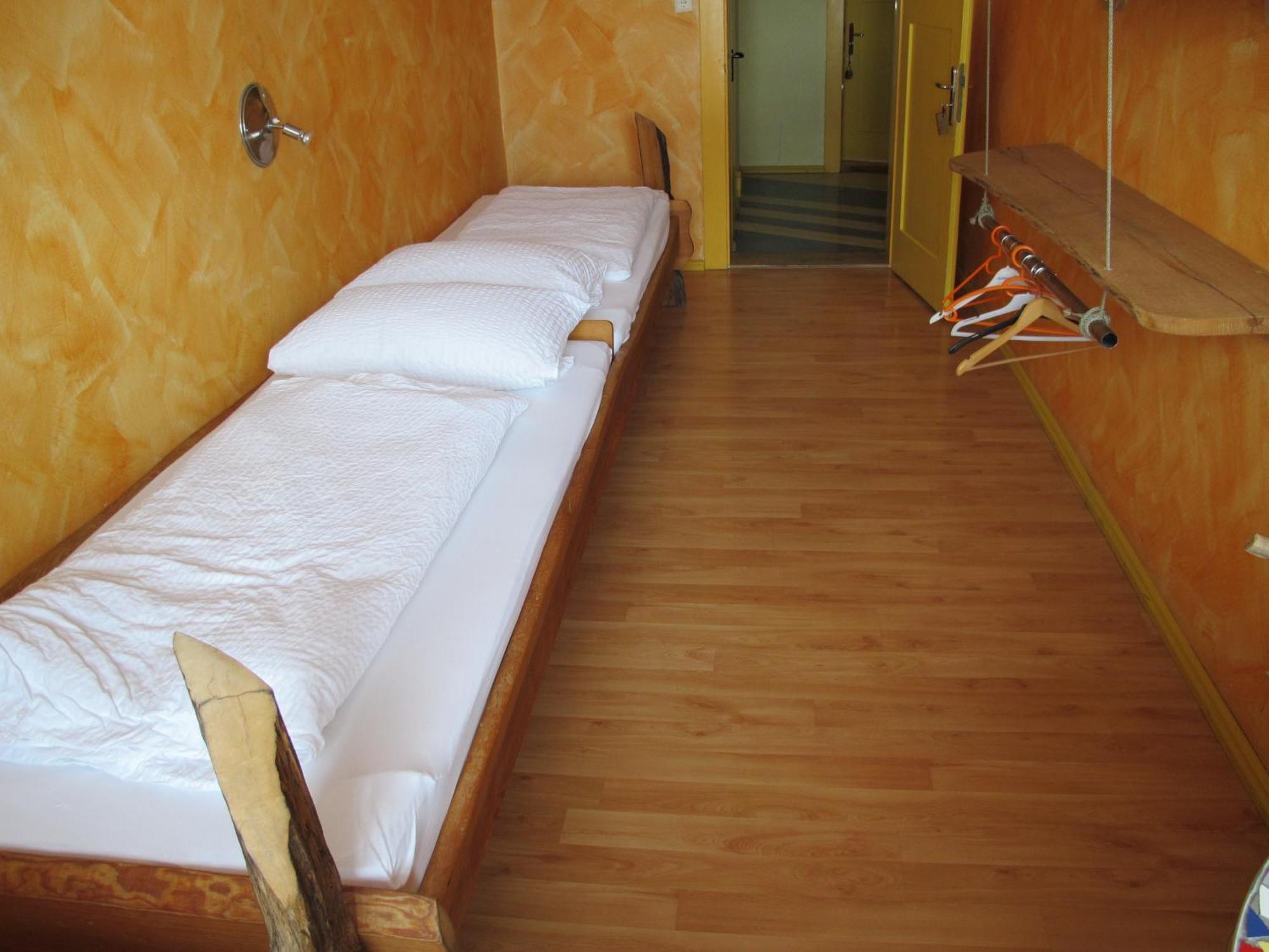Schiff Bihlerdorf - Hostel Buitenkant foto