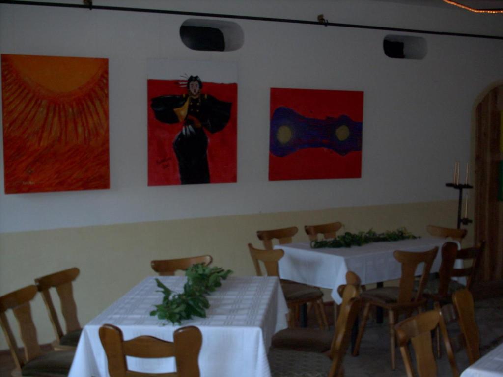 Schiff Bihlerdorf - Hostel Buitenkant foto