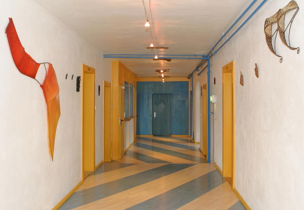 Schiff Bihlerdorf - Hostel Buitenkant foto