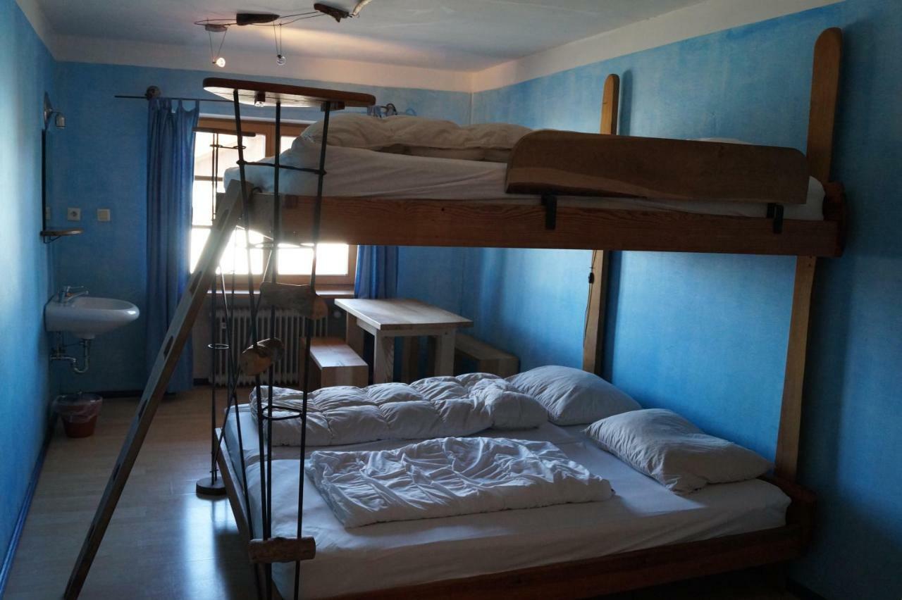 Schiff Bihlerdorf - Hostel Buitenkant foto
