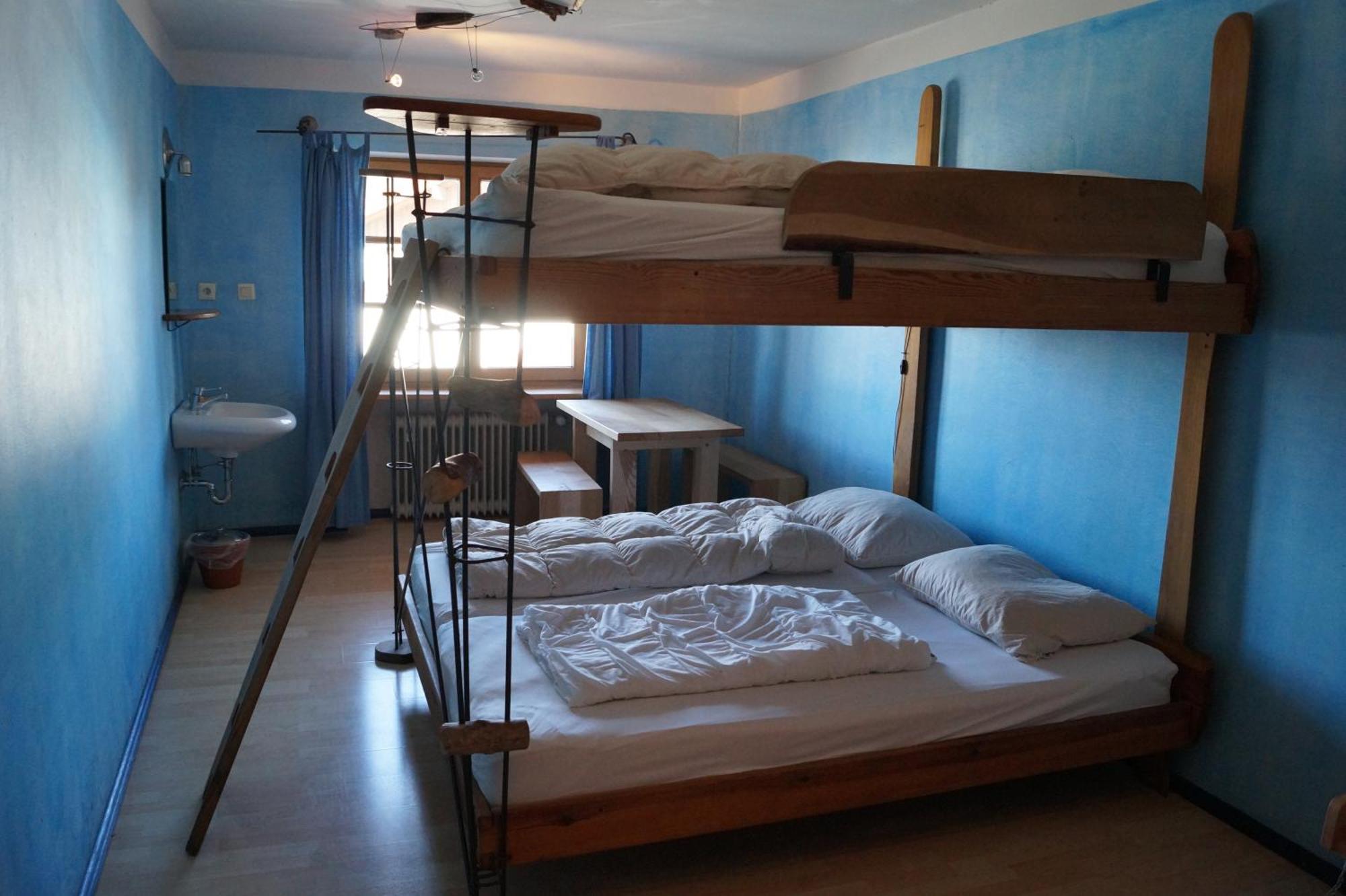 Schiff Bihlerdorf - Hostel Buitenkant foto