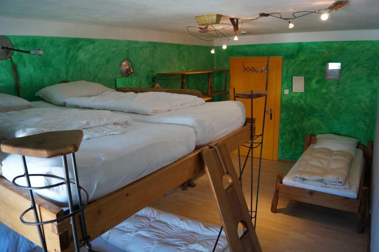 Schiff Bihlerdorf - Hostel Buitenkant foto