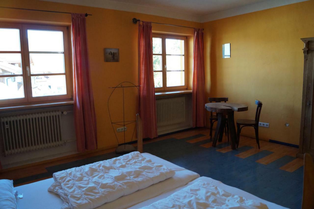 Schiff Bihlerdorf - Hostel Buitenkant foto